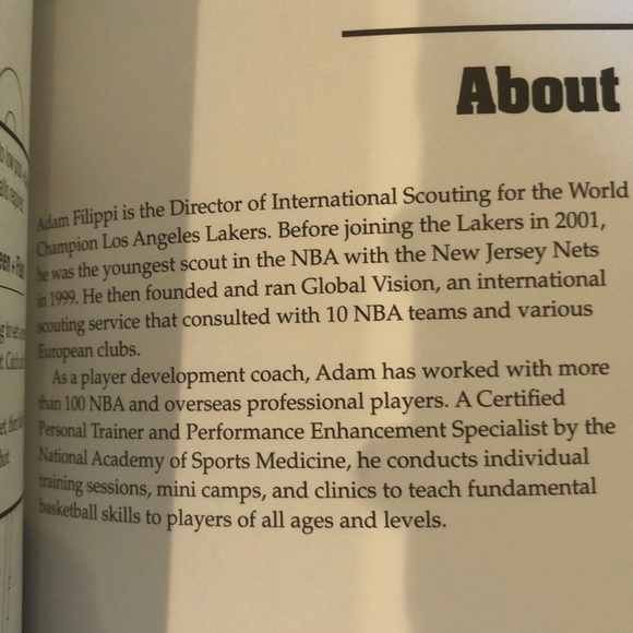 BOOK SHOOT LIKE THE PROS BASKETBALL - Picture 8 of 9